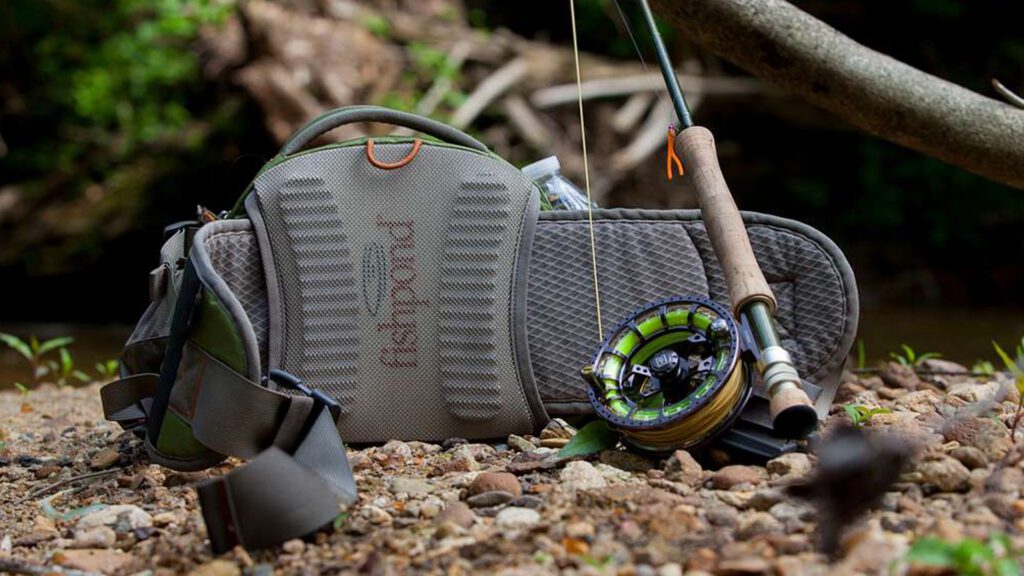 Wading belt and fishing rope.